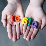 Inspirierende LGBTQIA+-Zitate für Verbündete und Unterstützer